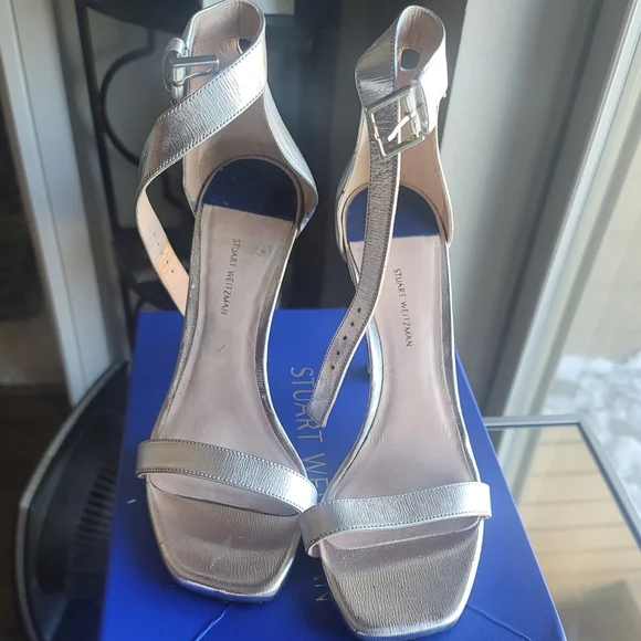 Shoes - Picture 2 of 4